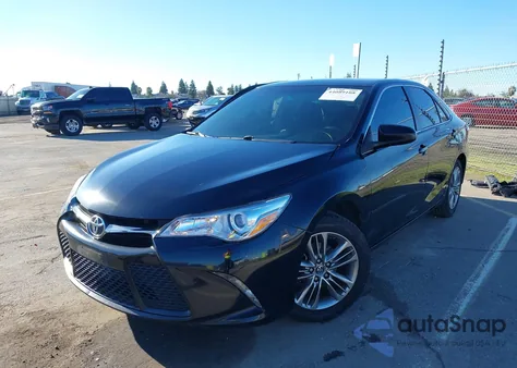 2017 Toyota Camry Se z USA, uszkodzony, nr VIN 4T1BF1FKXHU743884